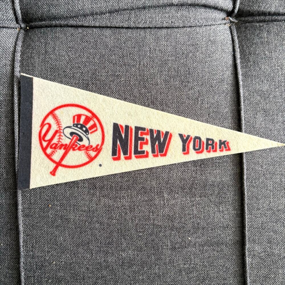 Vintage New York Yankees 1970's Mini Felt Pennant Flag MLB - Uncle Sam's Hat